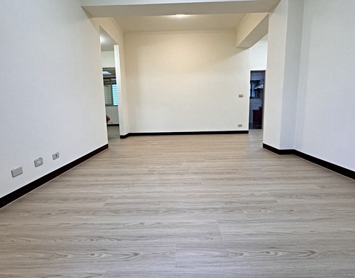 汐止宜興街別墅社區｜近南港生活圈｜靜巷全新裝潢大三房出租 - Image 1