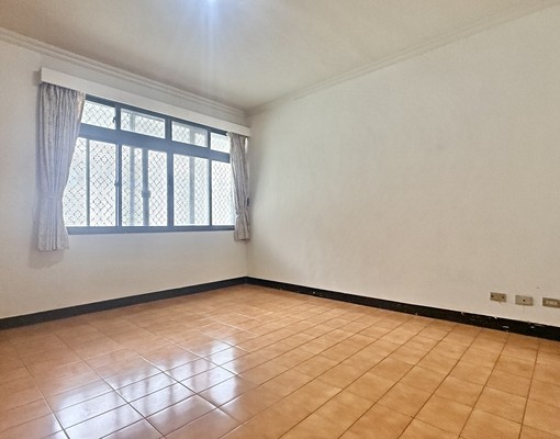 驚爆💥南屯五期💥稀有市區大透天💥超大坪數🉑寵 - Image 9