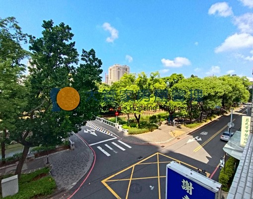 護城河旁《市中心全新翻修公寓3樓》 - Image 4