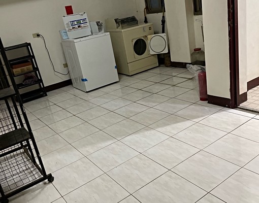 含水電洗衣机烘乾信二路中興路口旁交通方便 - Image 8