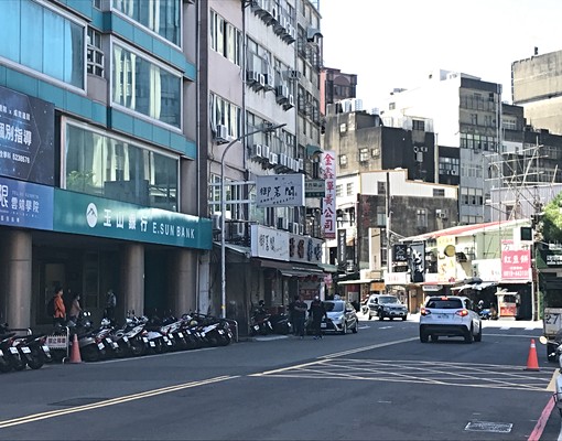 東門國小旁近火車站,電梯月租5600元 - Image 9