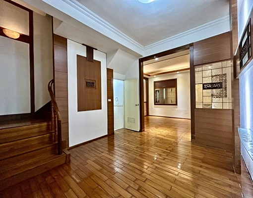 正五期東興路透天別墅｜4房3廳3衛｜庭院車位 - 591租屋網 - Image 5