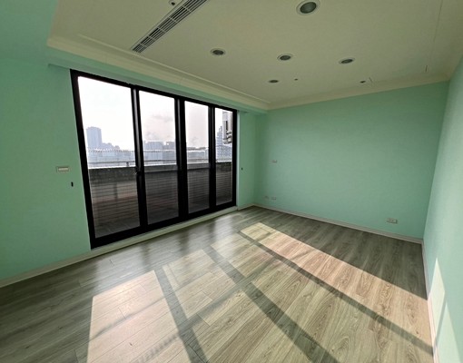 🏆峰上🏆景觀扶輪公園樓中樓五房雙車 - Image 4