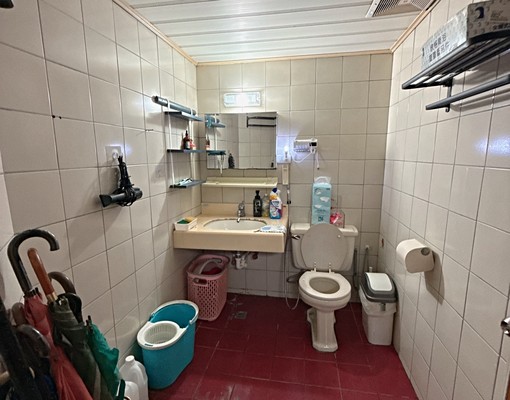 屋主自租限女性 - Image 4