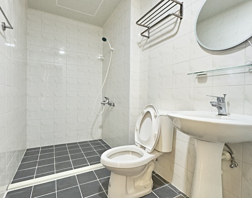 于綺承辦☀️獨洗曬質感電梯套房|4年屋全新傢俱大陽台3間可選 - Image 12