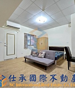 【01D14,近火車站,麥當勞旁,獨立陽台,有警衛,停車位】