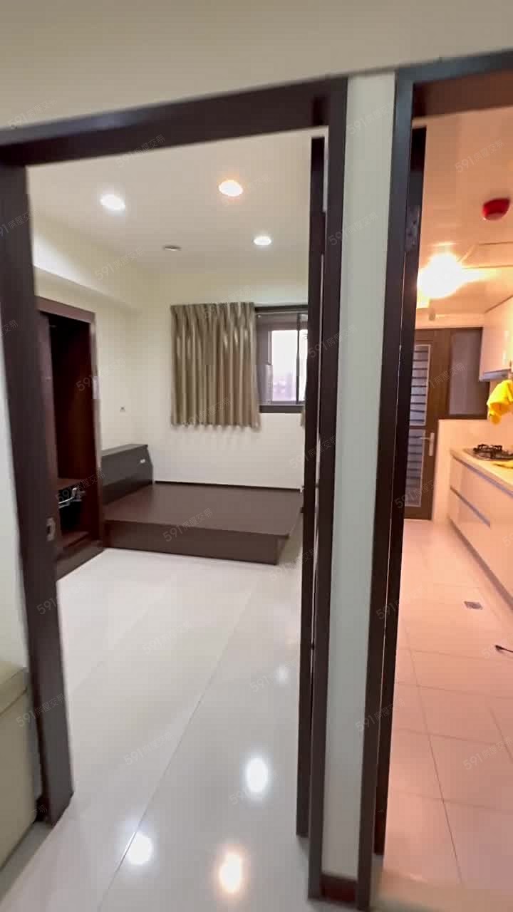 中山路/光復橋旁店點好/生活機能強/有機車位/樓下中信銀行 - Image 1