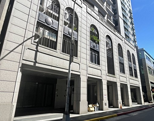 信義計劃區旁之信義國際層峰頂樓視野可使用空間近七十坪 - Image 7
