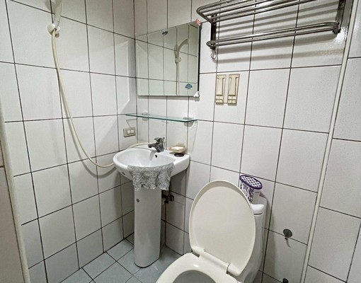 🐿️逢甲商圈｜金財神電梯套房｜含管含水｜可租補 - Image 8