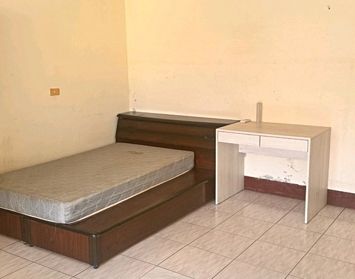 可租補。外勞可。冰箱洗衣机床冷氣桌椅床有陽台。獨洗獨晒 - Image 14