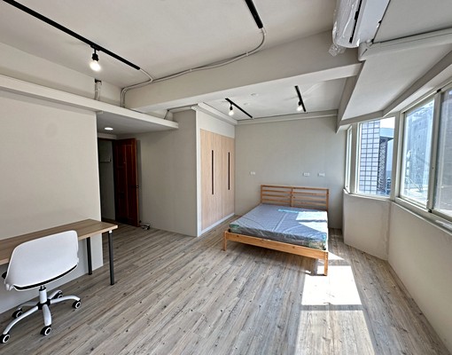 西屯近市政府捷運電梯大套房附傢俱電拎包入住 - Image 4