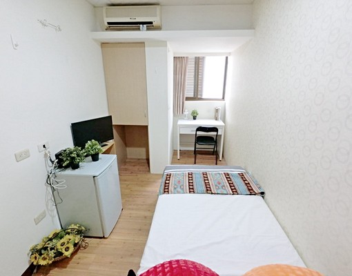 近火車站新時代♡可租屋補助♡子母車♡小資最愛電梯套房♡採光佳 - Image 1