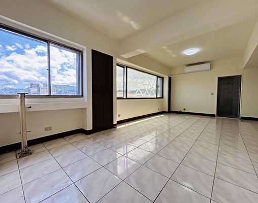 基隆火車站2分鐘/可租補、可寵、機能佳、交通便利、有車位 - Image 4