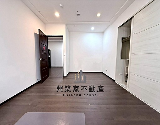 W新莊車站.關新商圈｜百萬裝潢美三房｜含雙車位 - Image 8