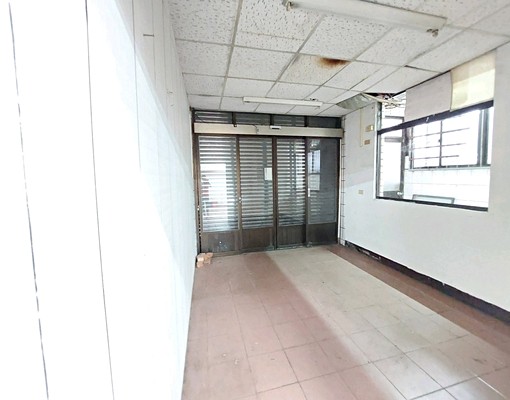 龍岡路二段賺錢便利商店 - Image 11