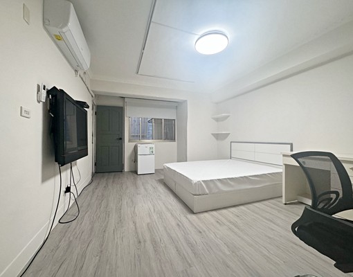 分租大套房信義國小捷運I可租補I有陽台 - Image 3