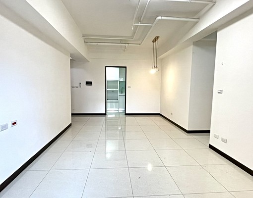 新光重劃區!大三房含平面車位! - Image 2