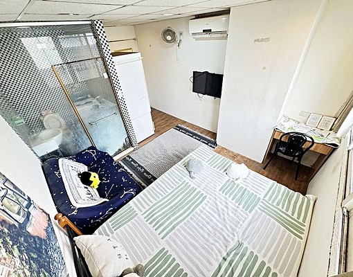 大遠百/七期☸可貓☸採光大空間木地板☸小客廳沙發☸獨洗獨曬 - Image 1