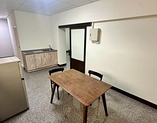 可租補💎超大一房一廳+儲藏間💎電梯💎子母車💎室內機車 - Image 4