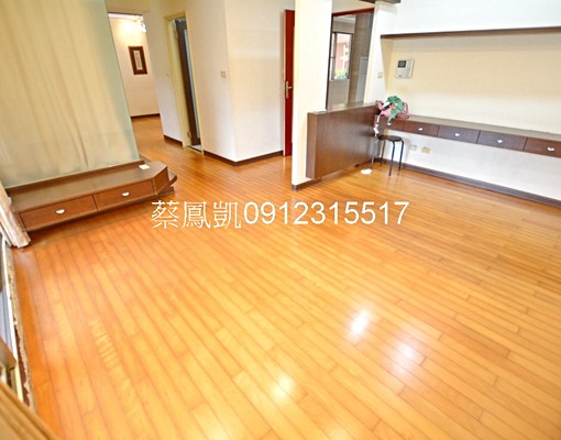 劍南路捷運站/實踐商圈/超值靜巷景觀2+1房/平面車位另計 - Image 1
