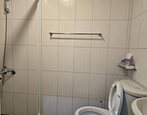 安家📢安定透天分租套房💯獨洗獨曬💯免追垃圾車 - Image 2