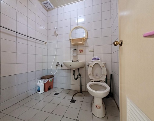 北新國中旁大坪數電梯公寓2樓出租 - Image 12