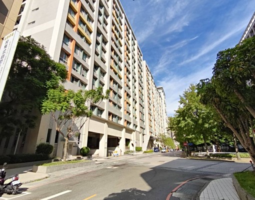 芬蘭三房+車位面公園高樓景觀棒24小時警衛管理 - Image 1