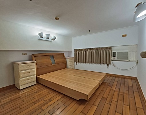 🏠英郡A區|屋況佳採光優|夾層屋空間大|交通生活皆便利 - Image 5
