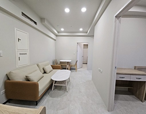 馬姐管家高雄火車站興富發博愛全新三房平車家具.家電齊全 - Image 2