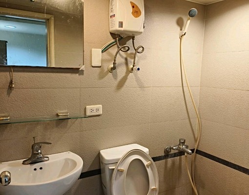 近水湳中國醫獨立陽臺、獨洗曬、採光佳~走樓梯在4樓 - Image 4