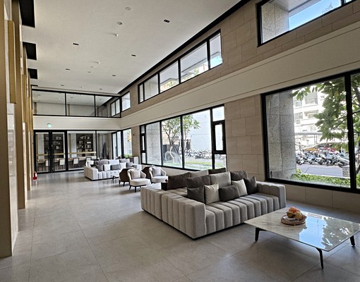 三多商圈/濱海3房2衛/溫馨裝潢/全套傢俱家電/平面車位 - Image 15