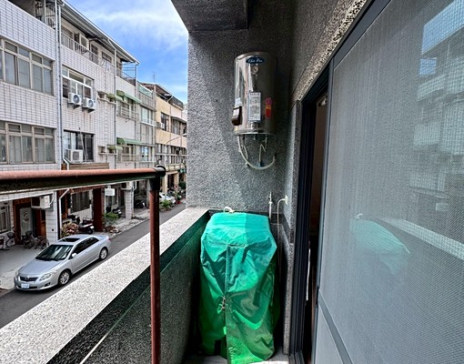 前金大陽台套房出租 - Image 3