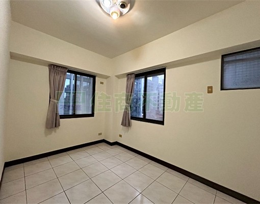 ♡瑄♡文心秀泰旁大三房+車位 - 591租屋網 - Image 7