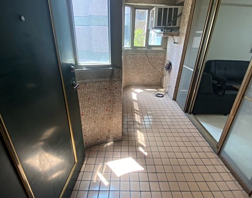 九張犁站振宇五金旁/重新整修精美大四房含車位/可寵可租補 - Image 9