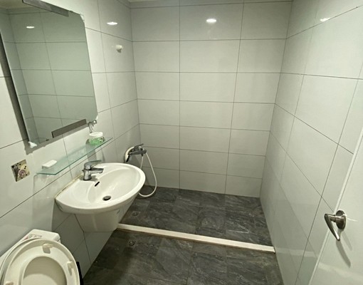 九張犁站振宇五金旁/重新整修精美大四房含車位/可寵可租補 - Image 13