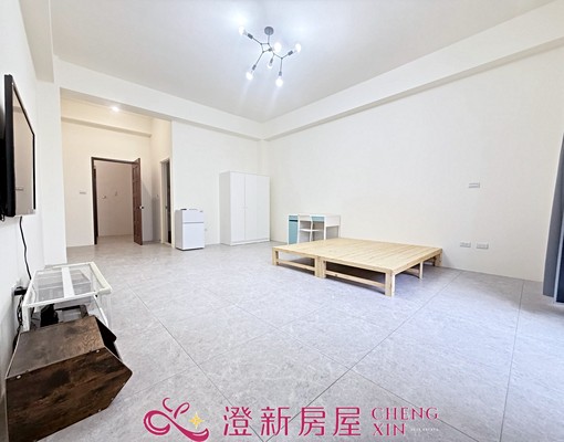 超優大套房✨可租補✨補床墊+獨立陽台洗衣機、台電、掃地機器人 - Image 2