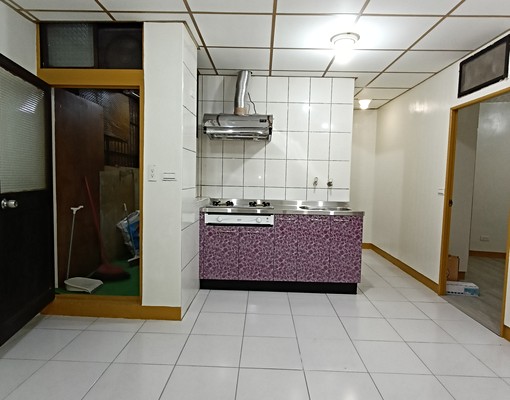 三民街近忠孝路低樓層4房住~全新整理~基本配備(可租補) - Image 8