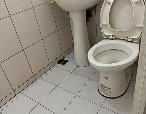 社區大樓優質雅房/包水費管理費/男女性 - Image 4