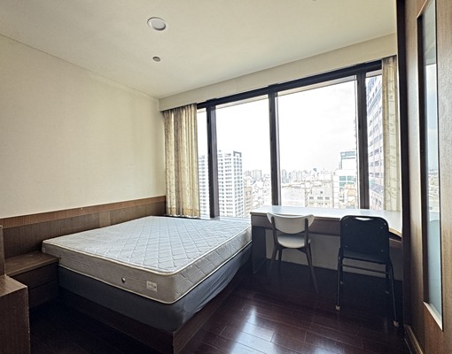 三多商圈｜85大樓面市景套房棒 - Image 1