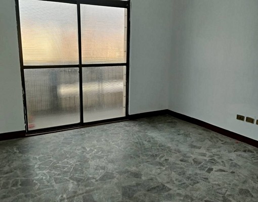 鳥松中正路前路後巷店面透天 - Image 5