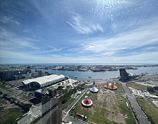 大眾物業】高雄85大樓**高樓層。正海景大套房 - Image 2