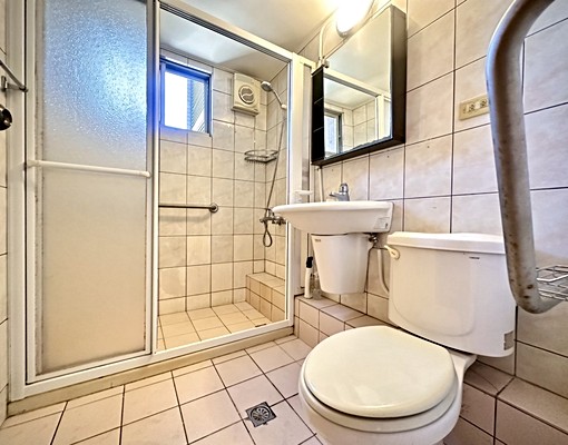 【me時代】🏠挑高樓層3+1房（有車位，費用另計）~洽旭微 - Image 12