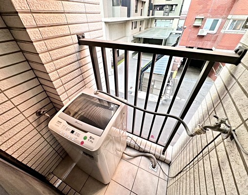 水湳逢甲🌺電梯新屋🌺可租補🌺陽台獨洗🌺系統櫃🌺採光 - Image 5