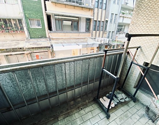 台電大樓🌻獨洗陽台🌻可補助🌻水泥隔間🌻採光佳 - Image 4