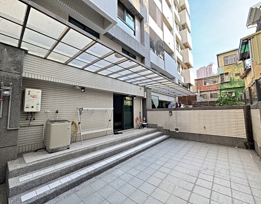 樹德家商*全新裝潢四房+平車大露臺樓中樓 - Image 13
