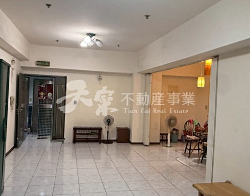 @@租-近文華國小-歐洲皇家4房平車(可租補) - Image 1