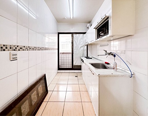 台中南區好房!西屯近新光可租補四房含車位 - Image 9