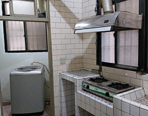 一樓免爬樓梯，室內22坪，一大房一大客廳，附傢俱㕑具。 - Image 11