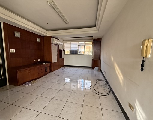 大墩國中國小,黎明商圈高樓層3房+車位 - 591租屋網 - Image 1