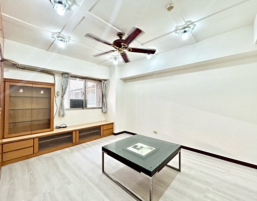 💫光速萬紫⚡️精裝系統裝潢⚡稀有釋出⚡大坪數三房⚡可租補寵 - Image 2